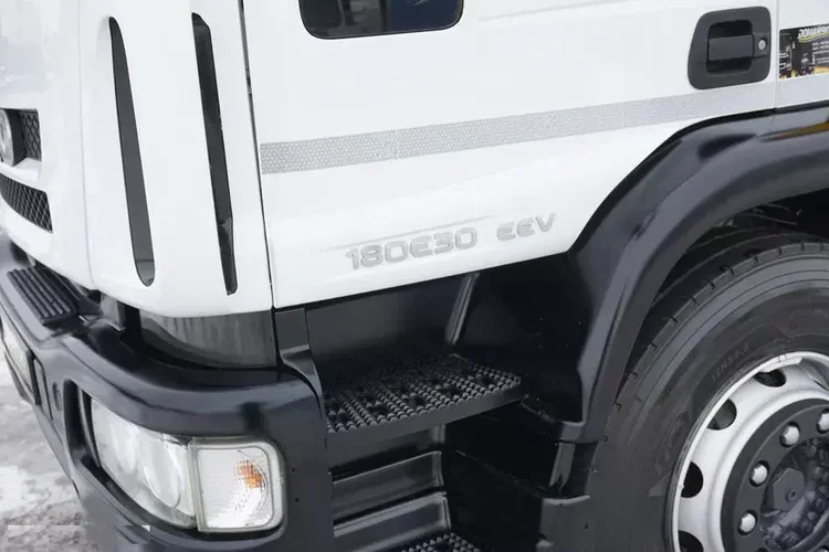 Iveco EUROCARGO / 180E30 / SKRZYNIOWY + HDS + WINDA / HYVA 911 / ROTATOR / PILOT zdjęcie 34