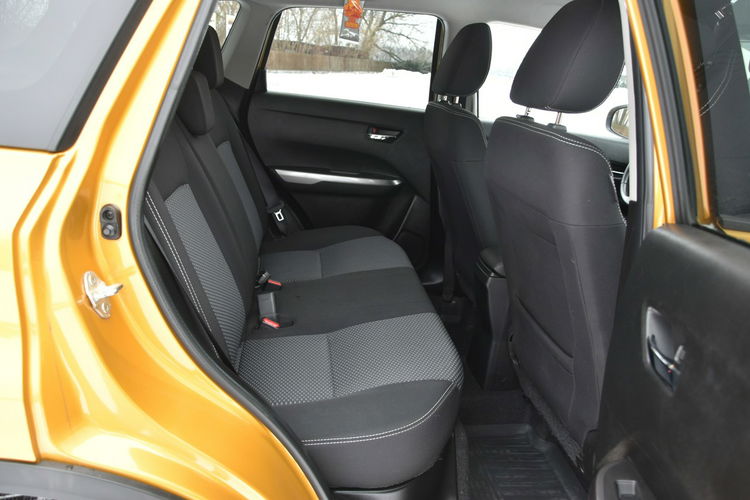 Suzuki Vitara 1.5 Hybrid 117KM AUTOMAT 2022r. Polski SALON Kamera LED Climatronic zdjęcie 14