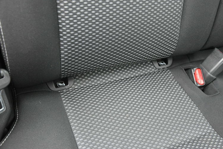 Suzuki Vitara 1.5 Hybrid 117KM AUTOMAT 2022r. Polski SALON Kamera LED Climatronic zdjęcie 27