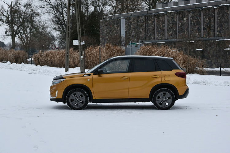 Suzuki Vitara 1.5 Hybrid 117KM AUTOMAT 2022r. Polski SALON Kamera LED Climatronic zdjęcie 3
