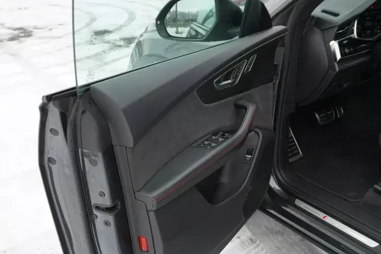 Audi rs-q8 zdjęcie 18