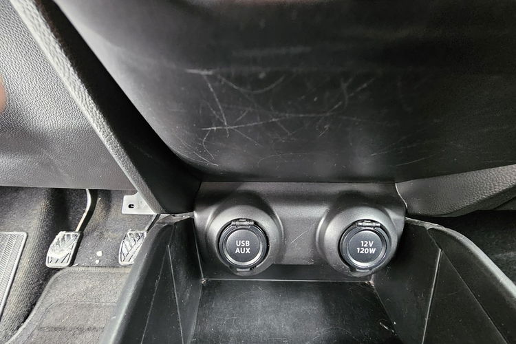 Suzuki Swift Grzane fotele, tempomat, kamera zdjęcie 25