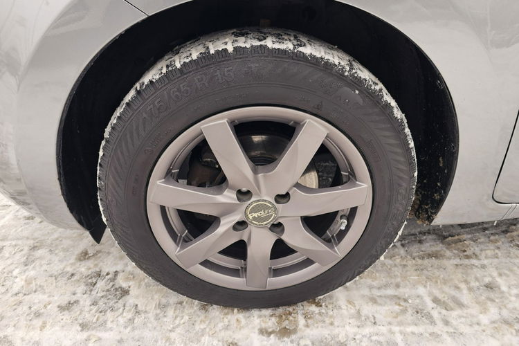 Suzuki Swift Grzane fotele, tempomat, kamera zdjęcie 31