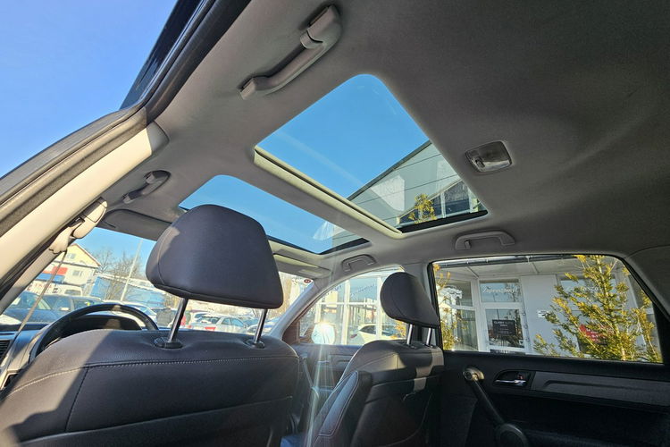 Honda CR-V Skóra, model 2012, panorama, grzane fotele zdjęcie 15