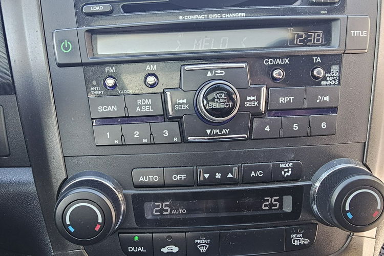 Honda CR-V Skóra, model 2012, panorama, grzane fotele zdjęcie 23