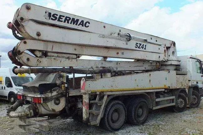 Mercedes Actros 4144 8x4/4 / Pompa do betonu SERMAC 5Z41 SCL150 / 1900 MTH / 2 osie skrętne zdjęcie 2