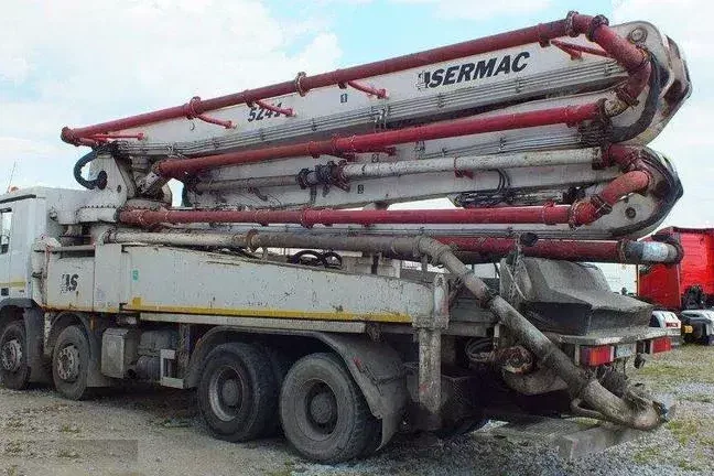 Mercedes Actros 4144 8x4/4 / Pompa do betonu SERMAC 5Z41 SCL150 / 1900 MTH / 2 osie skrętne zdjęcie 4