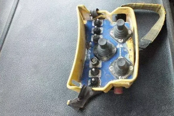 Mercedes Actros 4144 8x4/4 / Pompa do betonu SERMAC 5Z41 SCL150 / 1900 MTH / 2 osie skrętne zdjęcie 6