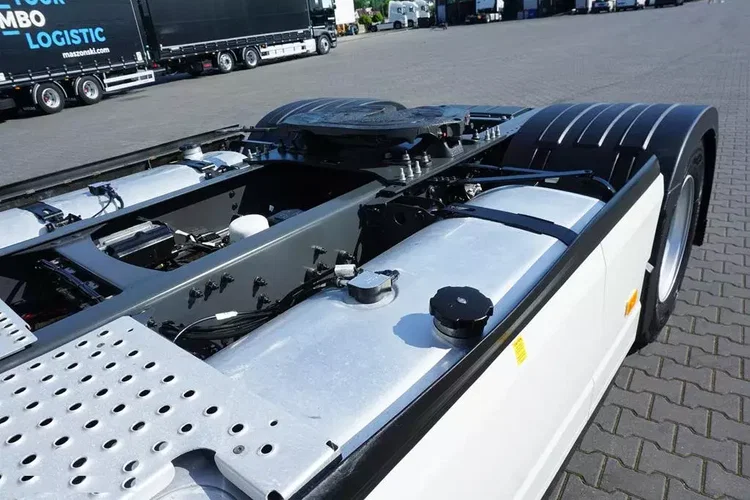 Volvo / FH / 460 / I – SAVE / XL / EURO 6 / ACC / I -COOL / NOWY MODEL zdjęcie 35