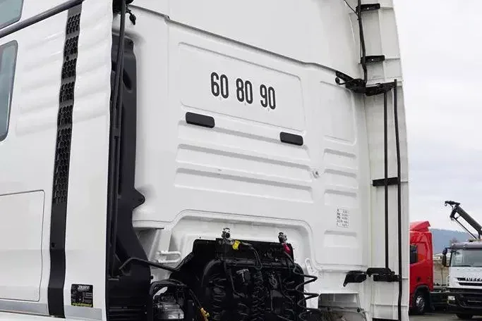 MAN TGX / 26.510 / E 6 / ACC / PUSHER / RETARDER / OŚ SKRĘTNA / DMC 68 000 KG zdjęcie 22