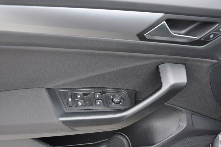 Volkswagen T-Roc 1.5TSI 150KM DSG Life Kamera Nawigacja KeyLess 1wł Gwar.Fabryczna zdjęcie 15