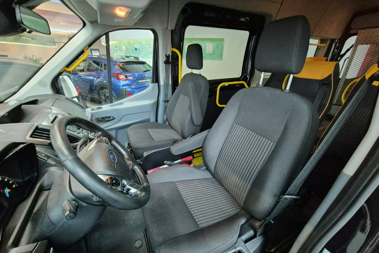 Transit Custom Ford Transit 2.0 TDCi / 9 miejsc / Rampa dla inwalidów zdjęcie 18