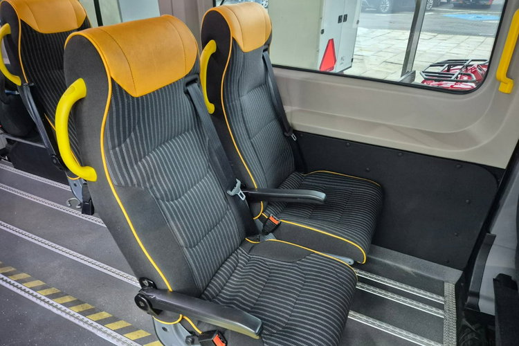 Transit Custom Ford Transit 2.0 TDCi / 9 miejsc / Rampa dla inwalidów zdjęcie 31