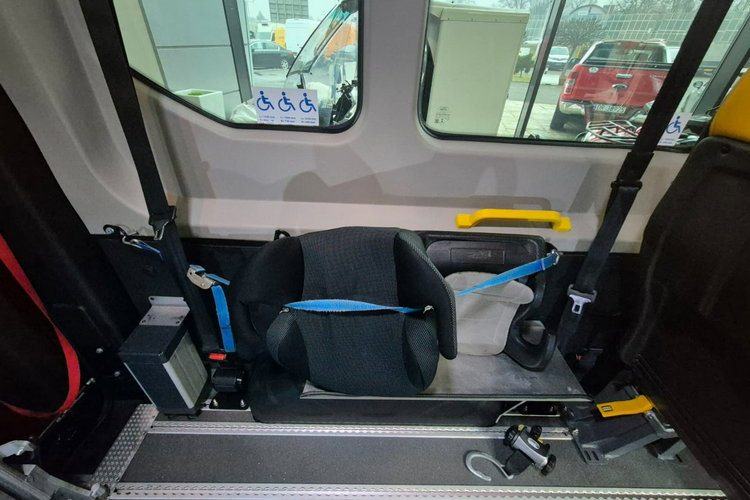 Transit Custom Ford Transit 2.0 TDCi / 9 miejsc / Rampa dla inwalidów zdjęcie 35