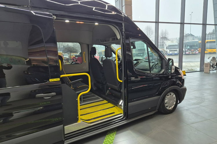 Transit Custom Ford Transit 2.0 TDCi / 9 miejsc / Rampa dla inwalidów zdjęcie 44