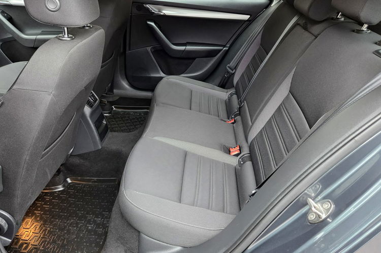 Skoda Octavia 1.6 TDI 115 KM, Ambition + pakiety Salon PL, serwis ASO, F.VAT23, leasing zdjęcie 15