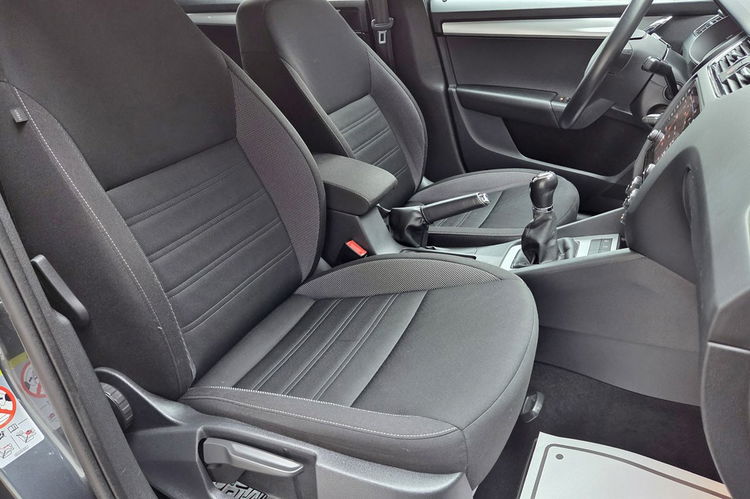 Skoda Octavia 1.6 TDI 115 KM, Ambition + pakiety Salon PL, serwis ASO, F.VAT23, leasing zdjęcie 32