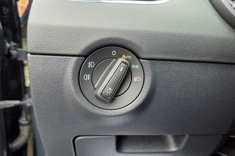 Skoda Octavia 1.6 TDI 115 KM, Ambition + pakiety Salon PL, serwis ASO, F.VAT23, leasing zdjęcie 35