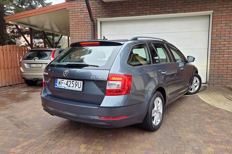 Skoda Octavia 1.6 TDI 115 KM, Ambition + pakiety Salon PL, serwis ASO, F.VAT23, leasing zdjęcie 9