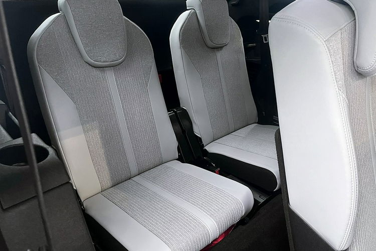 Peugeot 5008 2.0HDi EL.Dach+LED+7Osób TYLKO 97tys KM GWARANC 1wł Bezwyp Kraj F23% 4x2 zdjęcie 12