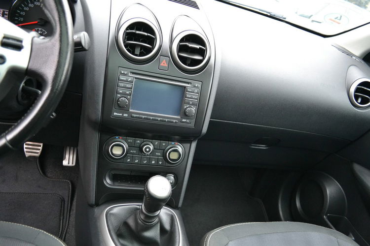 Nissan Qashqai 2.0 141KM Panorama Climatronic Alu Serwis 2011r zdjęcie 11