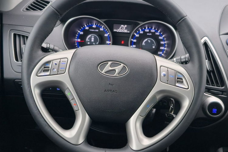 ix35 Hyundai ix35 1.6 Benzyna 136KM Nawigacja Kamera zdjęcie 36