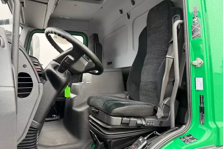 Mercedes ATEGO 1218 kontener 6.1m zdjęcie 11