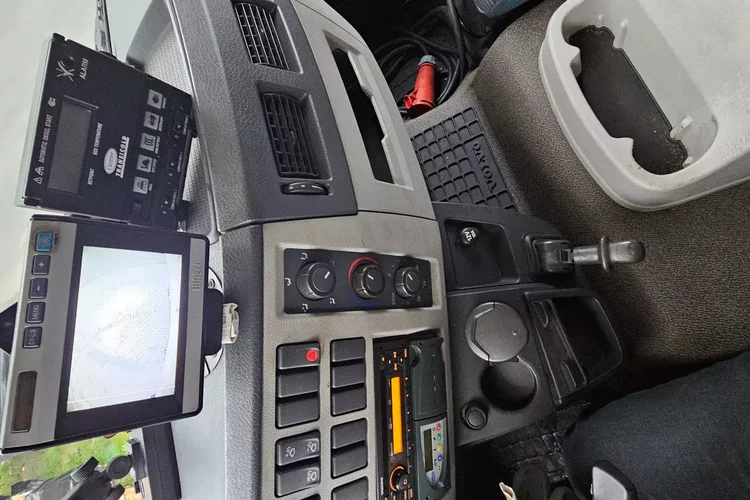 Volvo FL 240 CHŁODNIA zdjęcie 25