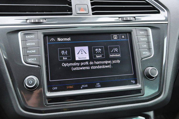 Volkswagen Tiguan 2.0TSI 180KM DSG 4Motion Highl Kamera El.Klapa Virtual Led 1wł SalonPL zdjęcie 22