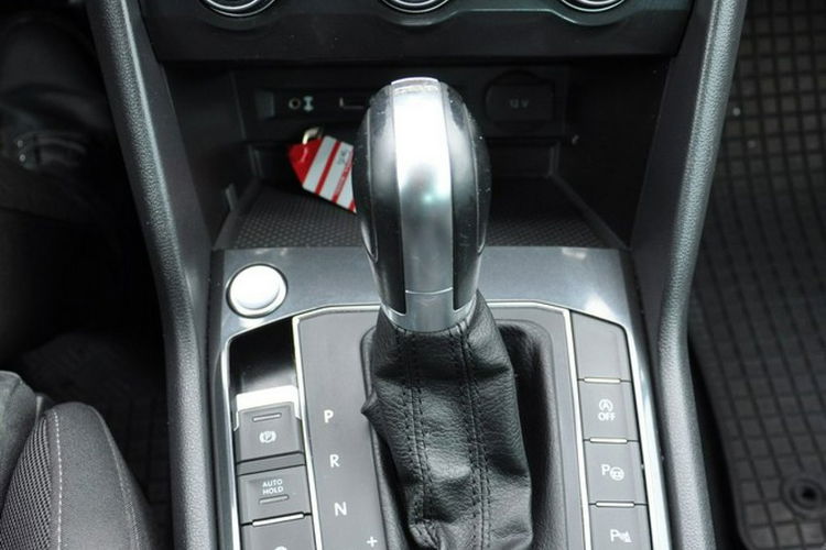 Volkswagen Tiguan 2.0TSI 180KM DSG 4Motion Highl Kamera El.Klapa Virtual Led 1wł SalonPL zdjęcie 23
