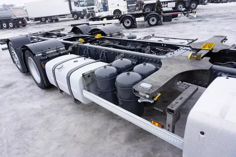 DAF XF / 480 / ACC / EURO 6 / SSC / MEGA / BDF / 7.82 M / RETARDER / OŚ SKRĘTNA zdjęcie 38