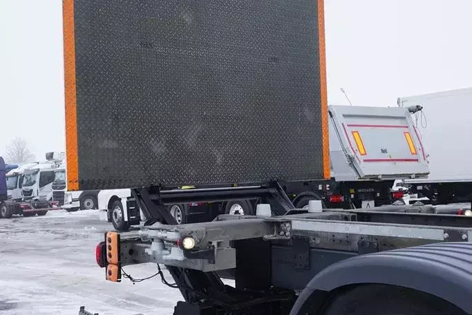 Scania / P 410 / ACC / E 6 / BDF + WINDA / 7.15 , 7.45, 7.82 M / OŚ SKRĘTNA zdjęcie 27