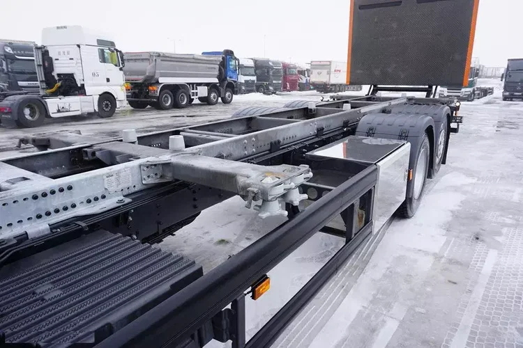 Scania / P 410 / ACC / E 6 / BDF + WINDA / 7.15 , 7.45, 7.82 M / OŚ SKRĘTNA zdjęcie 40