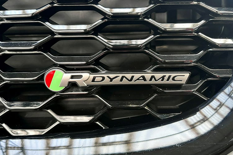 Jaguar E-Pace PANORAMA Chequered Flag 4x4 200KM GWARANCJA 1WŁ Kraj Bezwypadkowy F23% 4x2 zdjęcie 9