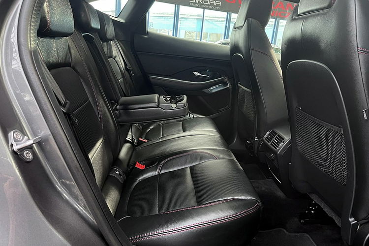 Jaguar E-Pace PANORAMA Chequered Flag 4x4 200KM GWARANCJA 1WŁ Kraj Bezwypadkowy F23% 4x2 zdjęcie 14