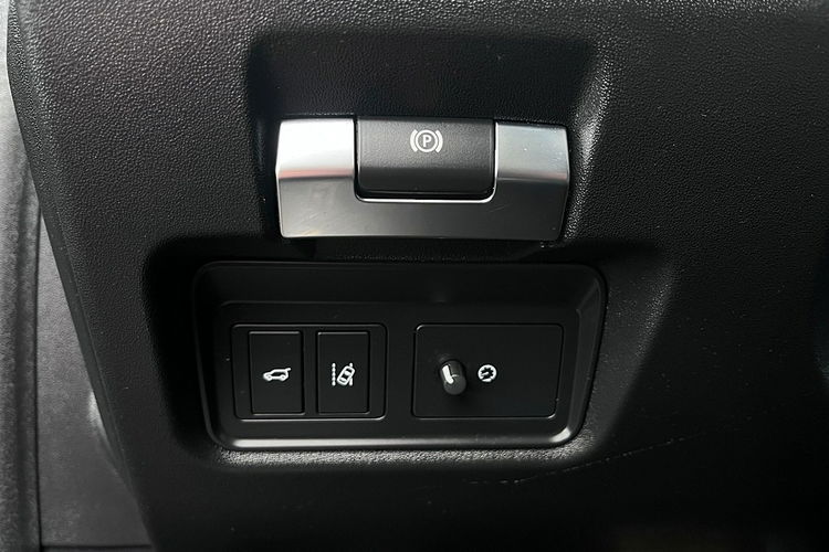 Jaguar E-Pace PANORAMA Chequered Flag 4x4 200KM GWARANCJA 1WŁ Kraj Bezwypadkowy F23% 4x2 zdjęcie 18