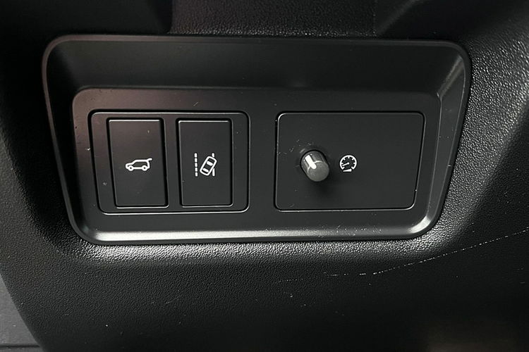 Jaguar E-Pace PANORAMA Chequered Flag 4x4 200KM GWARANCJA 1WŁ Kraj Bezwypadkowy F23% 4x2 zdjęcie 21