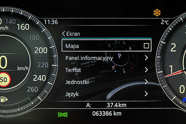 Jaguar E-Pace PANORAMA Chequered Flag 4x4 200KM GWARANCJA 1WŁ Kraj Bezwypadkowy F23% 4x2 zdjęcie 32