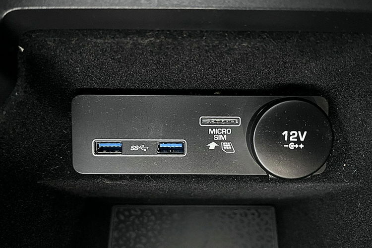 Jaguar E-Pace PANORAMA Chequered Flag 4x4 200KM GWARANCJA 1WŁ Kraj Bezwypadkowy F23% 4x2 zdjęcie 59