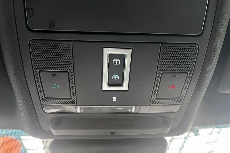 Jaguar E-Pace PANORAMA Chequered Flag 4x4 200KM GWARANCJA 1WŁ Kraj Bezwypadkowy F23% 4x2 zdjęcie 60