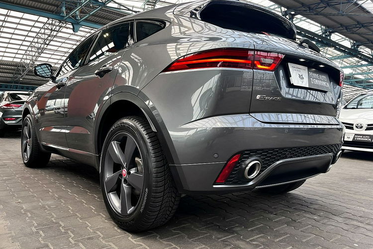 Jaguar E-Pace PANORAMA Chequered Flag 4x4 200KM GWARANCJA 1WŁ Kraj Bezwypadkowy F23% 4x2 zdjęcie 7