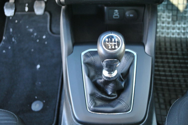 Focus Kombi Titanium 1, 5 EcoBlue 120KM ASO Forda Gwarancja zdjęcie 19