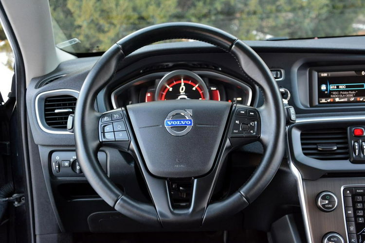 Volvo V40 Xenon Ledy Virtual Zegary Parktronik ASO Alu16 zdjęcie 23