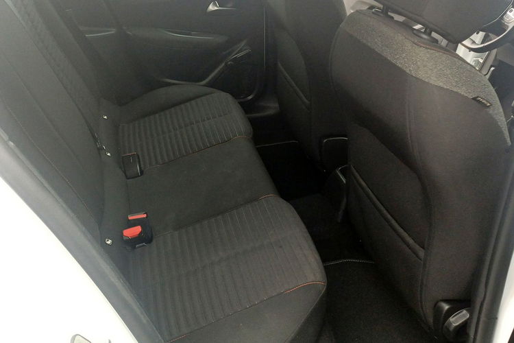 Peugeot 208 1.2 Benzyna zdjęcie 8