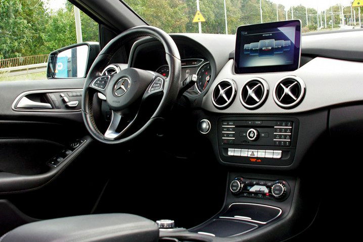 Mercedes B 250 2.0 211KM 4Matic Aut. Skóra Panorama Kamera El. fotele Bi xenon + LED zdjęcie 38