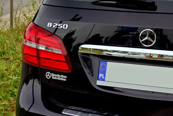 Mercedes B 250 2.0 211KM 4Matic Aut. Skóra Panorama Kamera El. fotele Bi xenon + LED zdjęcie 44