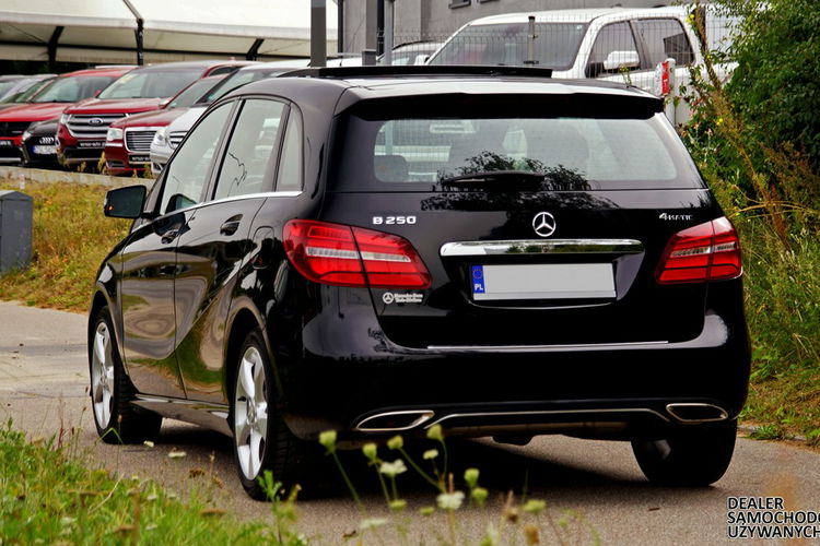 Mercedes B 250 2.0 211KM 4Matic Aut. Skóra Panorama Kamera El. fotele Bi xenon + LED zdjęcie 6