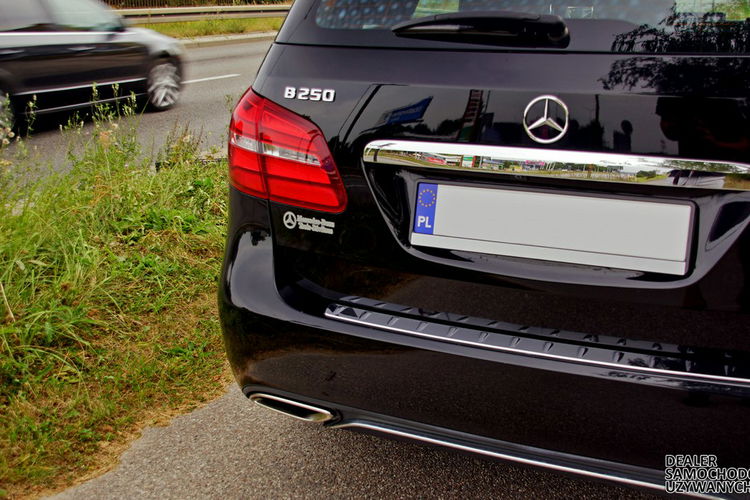 Mercedes B 250 2.0 211KM 4Matic Aut. Skóra Panorama Kamera El. fotele Bi xenon + LED zdjęcie 7