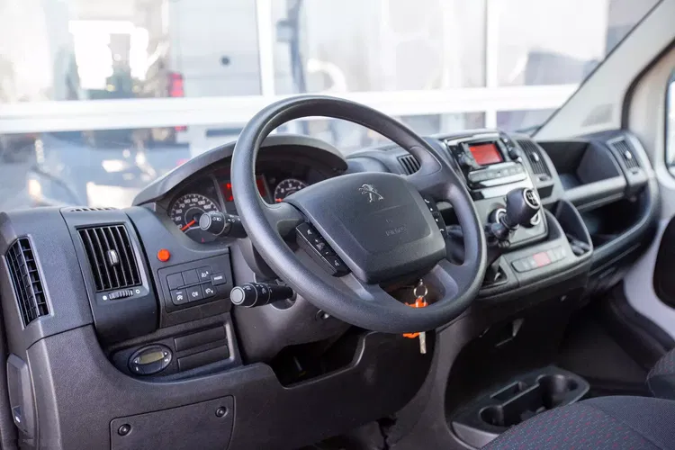 Peugeot Boxer 165KM 8ep KONTENER + WINDA dHollandia 750kg zdjęcie 11