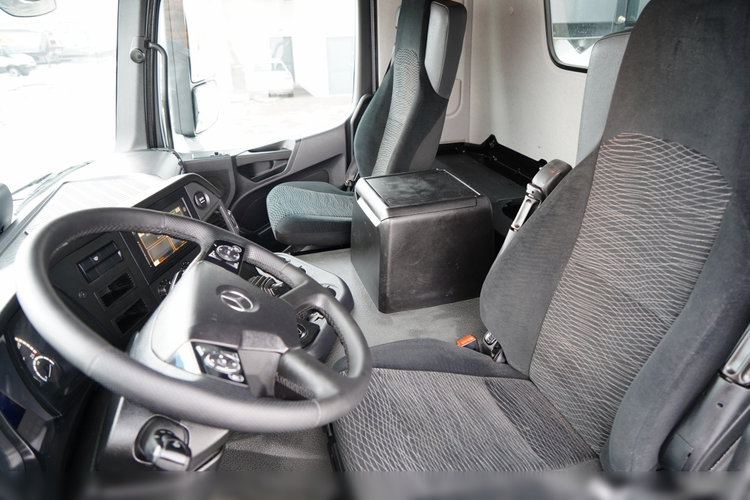 Mercedes  AROCS 3243 / 8x4 / WYWROTKA  DWUSTRONNA 6.1 M / HYDROBURTA / AUTOMAT / EURO 6 zdjęcie 37